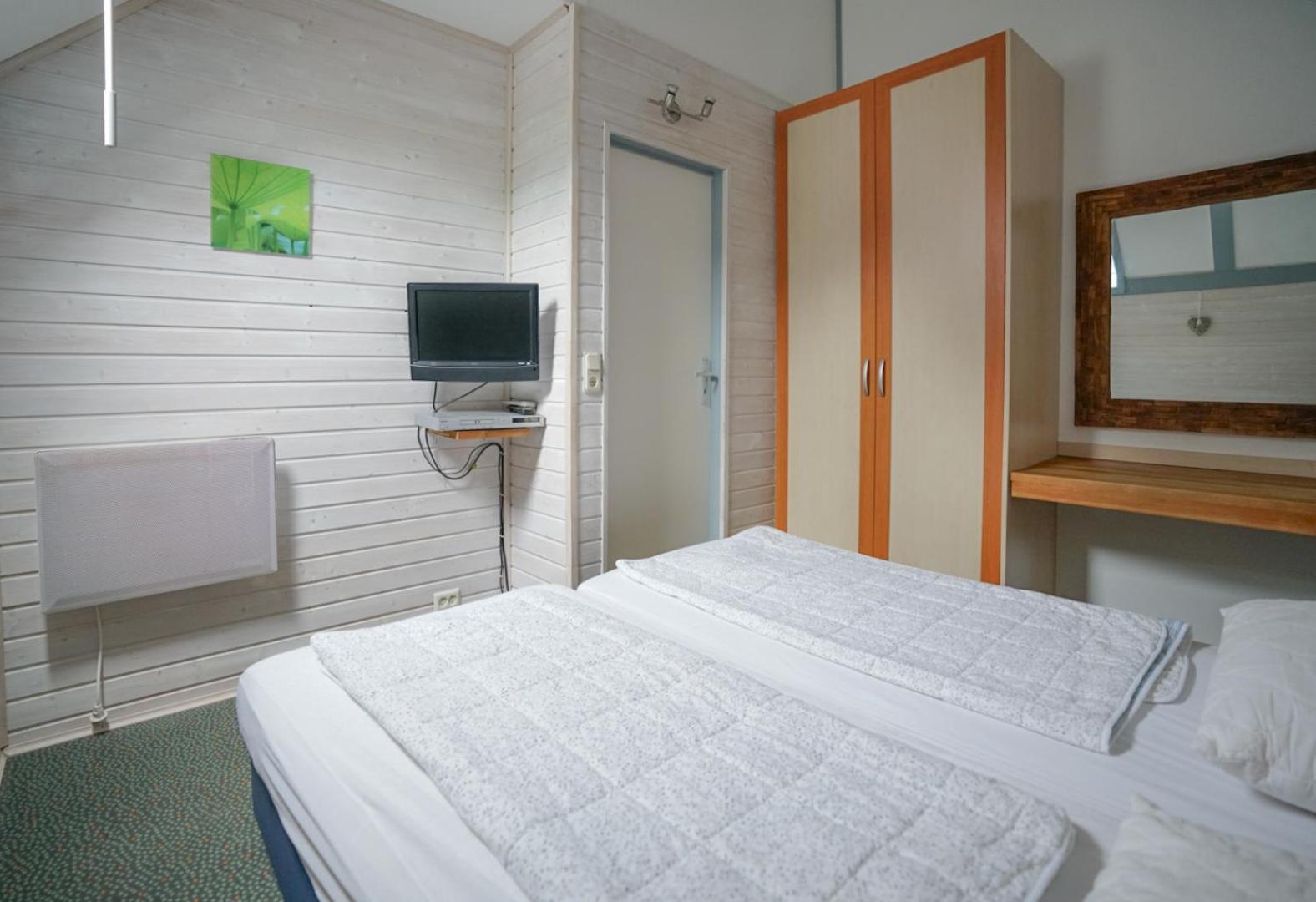 Ferienhaus "Gestiefelter Kater" Am See Im Bergland Kirchheim  Kültér fotó